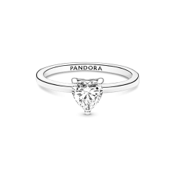 Anillo Solitario Corazón Resplandeciente